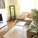 -theurbanist- Lägenhet *